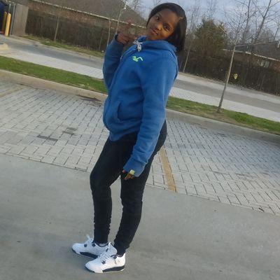 if u fake n u know it don't fuck wit me...but i am single if anybody lookin ...i dnt fuck wit fake scary n hoe ass niggas