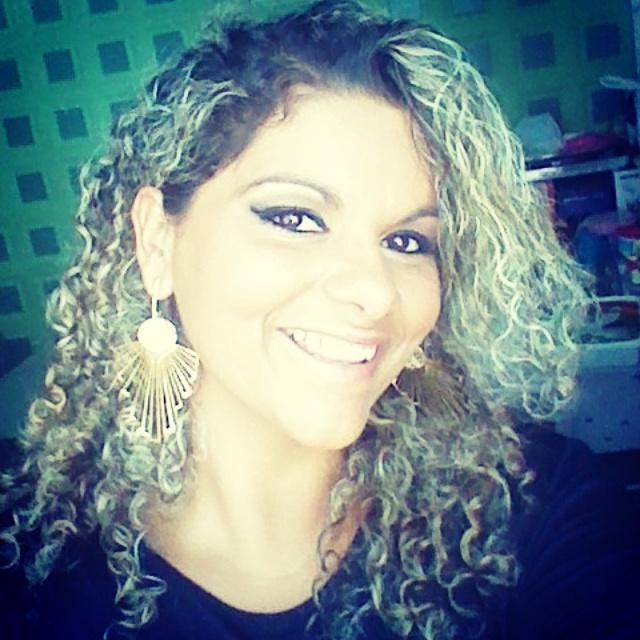 A felicidade pode demorar a chegar, mas o importante é que ela venha para ficar e não esteja apenas de passagem.