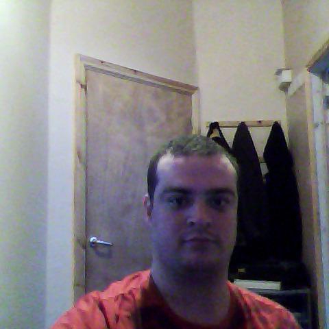 I'm from the UK, i support arsenal, the royal family and i like sci-fi and comics.