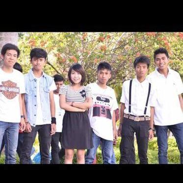 Vocal : Widy, Guitar : Rivan, Bass : Kevin, Keyboard : Rizky, Saxophone : Fauzan, Drum : Rum Rizal