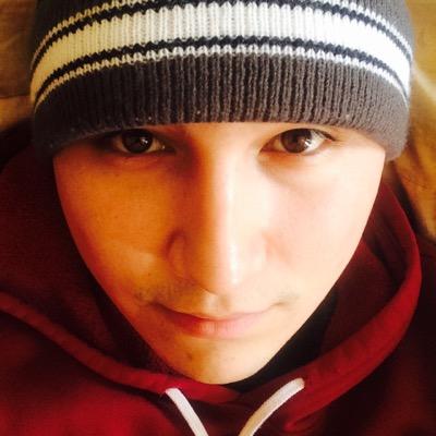 Cee_em89's profile picture. L-I-V-I-N