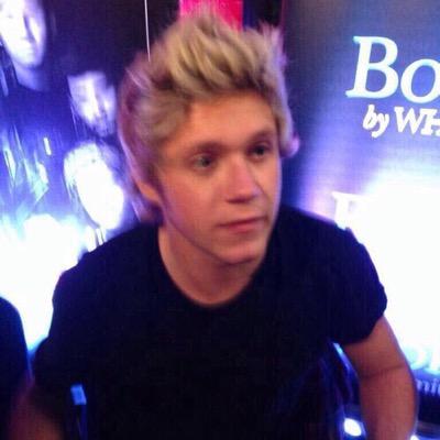 niallcmapute's profile picture. ITS FREE FOLLOW BUT PLEASE CAN YOU FOLLOW @zaynlaputexx ? AND I'LL FOLLOW U WITH MY 18 ACCOUNTS SAVED