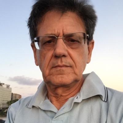 Médico, Professor da Fac Medicina/UFG (aposentado). Mestrado/UFG. Doutorado/UnB.  Advogado.