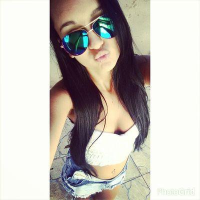 Sou teimosa, ciumenta, confusa, estressada e grossa. E ainda assim, consigo ser a pessoa mais sensível do mundo.