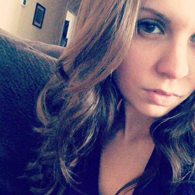 LindsayEpstein's profile picture. Wife, mother, dachshund owner, beach lover.