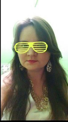 Eu sou a flor silvestre que perfuma os campos