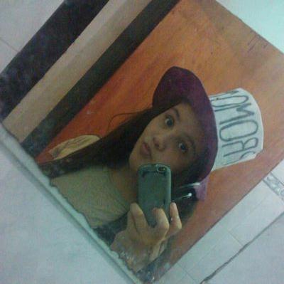 C-A-S-L-A ♡♡♡ Seguime Y Te Sigo ;)
