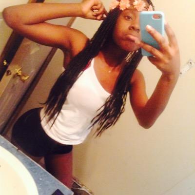 SourStringz's profile picture. Im Fuckin Wit The Plug Daughter