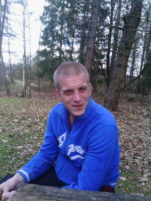 cf19a7174ddc422's profile picture. 