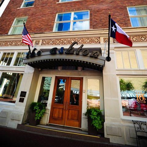 Fort Worth's only boutique hotel is ideally located in the vibrant center of downtown, just steps away from Sundance Square, clubs, restaurants and theaters.