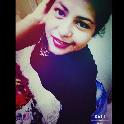 ríe vive ama y sueña y se feliz k el tiempo pasa y las oportunidades se van ☺ hija de Dios amo a mi familia jonAtika amo las pic la música madre joven