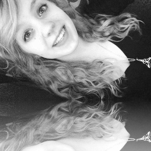 courtneycudo's profile picture. I want blood, guts, and chocolate cake