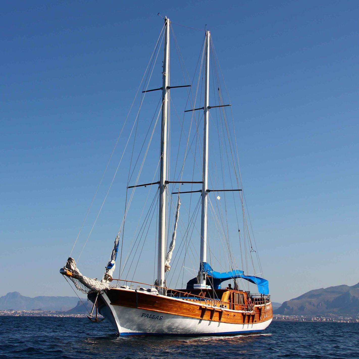 eolieincaicco's profile picture. #gulet #cruise to #aeolianislands . Best #holidaysinsicily. #visitsicily #discoverstromboli #SicilyCruise 
info@sicilycruise.com