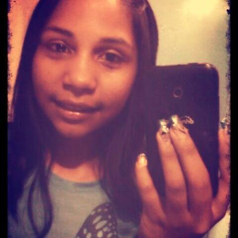 »El chocolate es mi debilidad:$ Amo los perritos*-*odio los gatos negros.-.Odiosa&vanidosa!? Jum' Tal vez. Creo en EL AMOR3