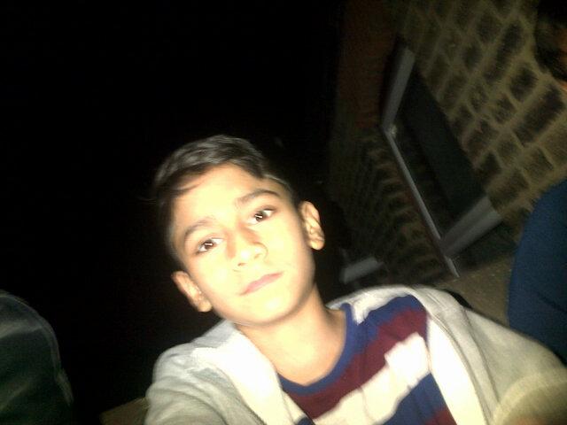 Hello plz follow me and I will follow u back!instagram[Taahaa_276