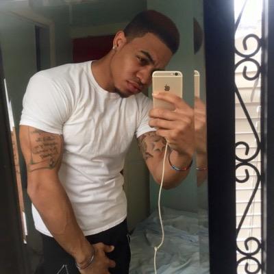 Sup' my names Jude. im 20. im originally from Chicargo but i now live in Italy. studying and working. Taken❤️