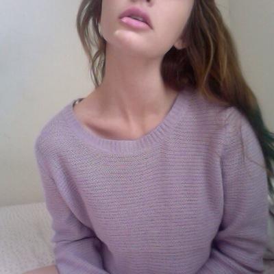 follow @marissaxdayana