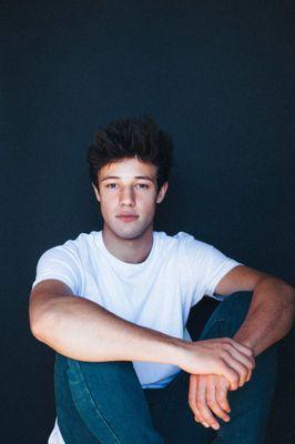 Ayudame follow me camerondallas