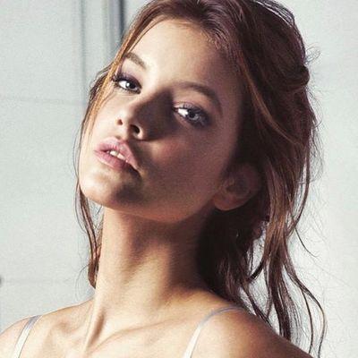 Metamorfomaga~Morena, pero Weasley como otra cualquiera~Gryffindor~ #WeasleyPower #FreeRol