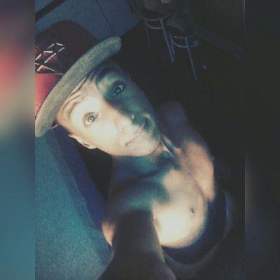 rodrigo_vpr1's profile picture. Livrai nós De todo Mal !
 Amém - ♣♡
Namorando ⬅
 Wpp só pedir 
Follow I followback
⬇ 
https://t.co/zXSFgec14w