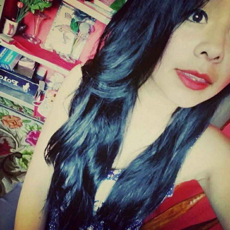 Anton3lla_'s profile picture. Quero ser uma virgem pura
Uma prostituta do século XXI
Quero minha virgindade de volta, para eu poder sentir o infinito ♪ '