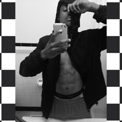ion know what got into me, I'm jammin like I'm with MTV // follow me