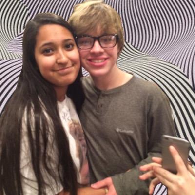 Follow @jacobsnaked for a follow back bc she gave you this free follow