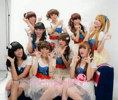 We Are Twibi! | Proud of @Cherrybelleindo | Twibi from Surabaya | Followed by @Kezia_ChiBi & @SteffyChiBi | Mention by ? Cek fav | Created : 04102013