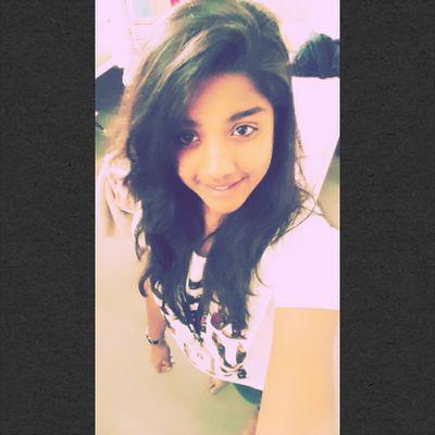 M a football chick... Real Madrid n Manchester United till I die!!! Celebrity crush-Ranbir Kapoor... Ronaldo n Virat Kohli... :* N m cool n fun to b with!!! :')