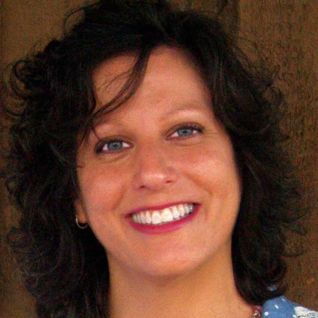 Breast Cancer advocate/survivor combining medical and holistic options. Marketing Strategist helping attract, convert & retain ideal clients.