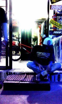 amadflat's profile picture. my name is AMATT :)