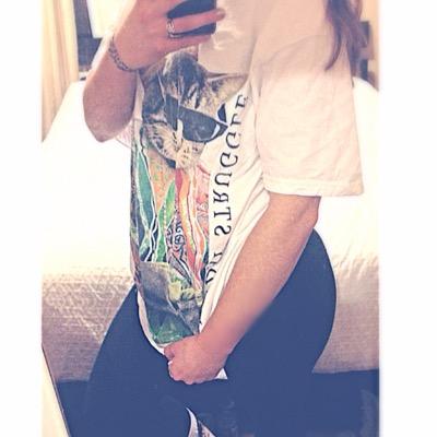 Biggie taught me to be greatful, Kendrick patience, J. Cole all about guys, and Drake how to love. 

College. Sorority girl. Gym life. A lil bit of everything.