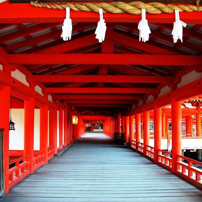 We love Japanese temples. Zen atmosphere always makes us calm and chill.