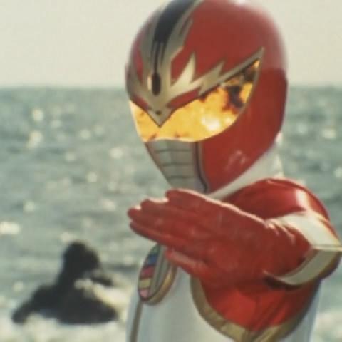 soy un chico de 23 años , soy bien fans de bella thorne ,selena gomez y chloe moretz muy fans del comic , tambien del toku y power ranger y oviamente de la wwe