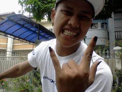 asyik orang nya