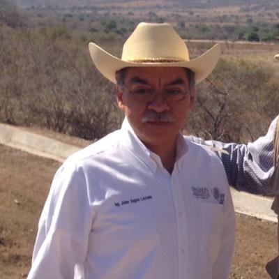 Ingeniero Agrónomo. UAEMex. Siempre comprometido con el desarrollo del agro