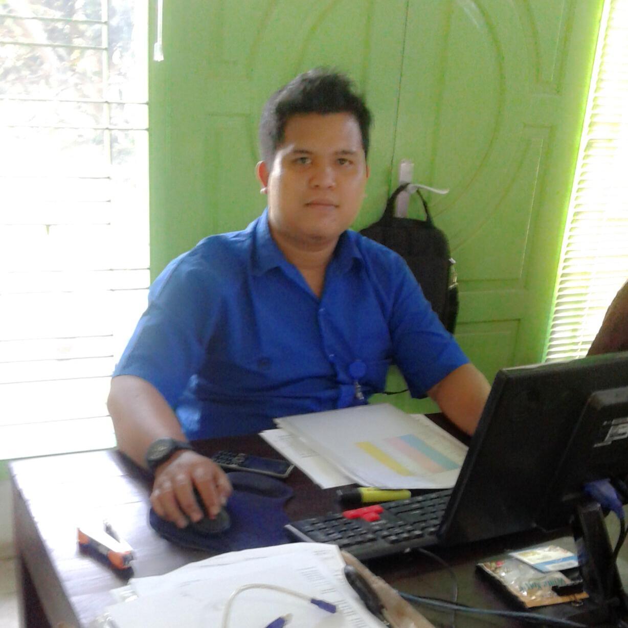 PT.LEZAX NESIA JAYA(08-12) 
PT.JKJ INDONESIA (12-13) 
PT. JASON CIPTA SUKSES (13-NOW) (exim staff)
SUAMI dari @SeptianNait