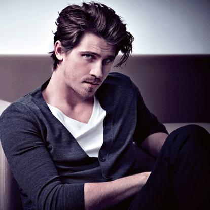 This Vampire is the Reckless Fist of the boxing scene. Dom to @KylieDeMarco and part of a Poly house with Dimitri Demoncio and @PolyPrincess_FL. {18+RP} #HTTB