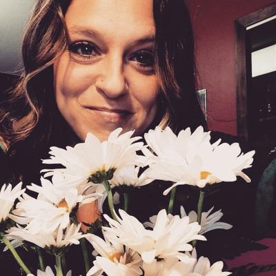 AnnetteRoux's profile picture. Looking for inspiration in everyday life...cuz that's how God intended it.