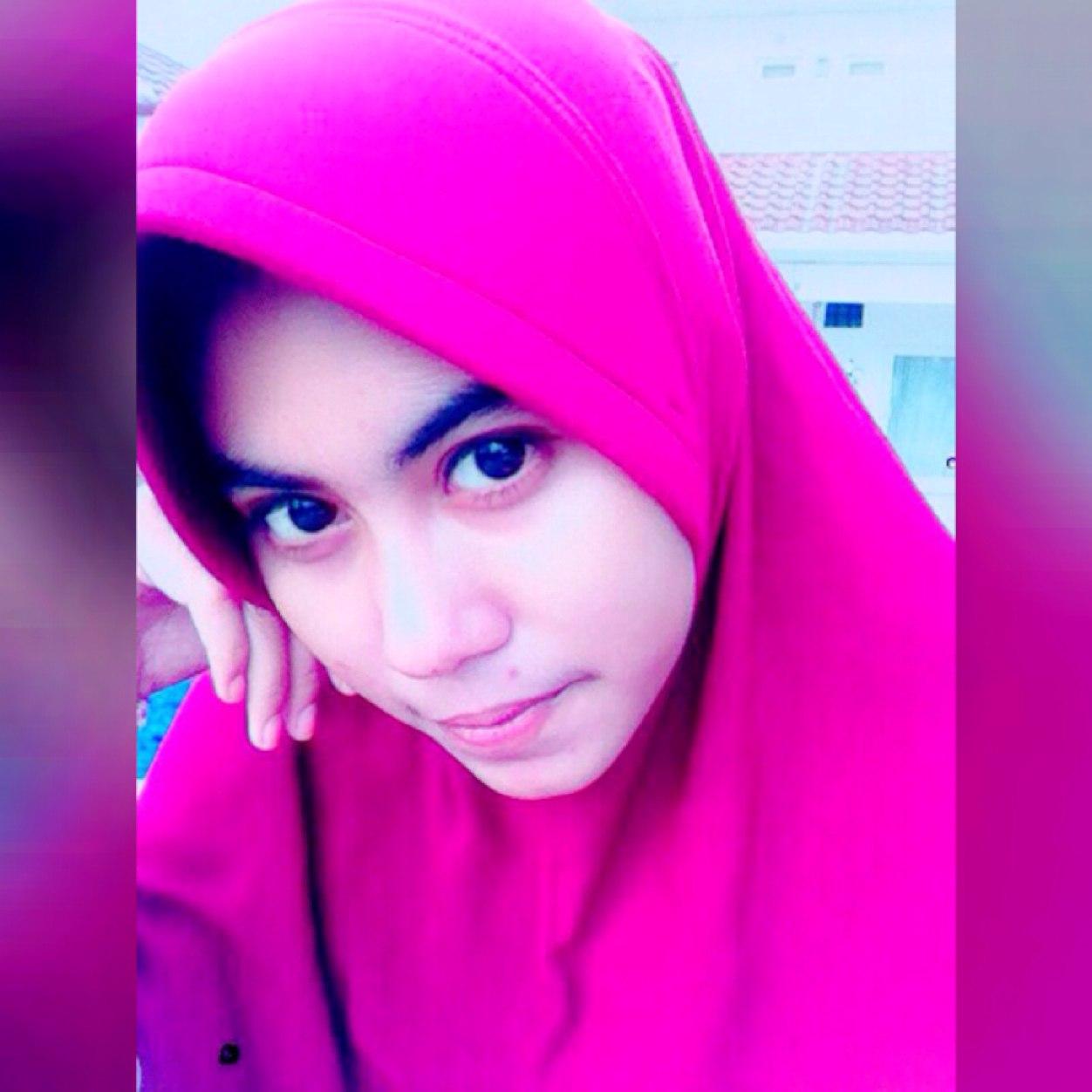 SofiFaradilla's profile picture. Alhamdulillah (الحمد لله) Praise be to Allah ♥