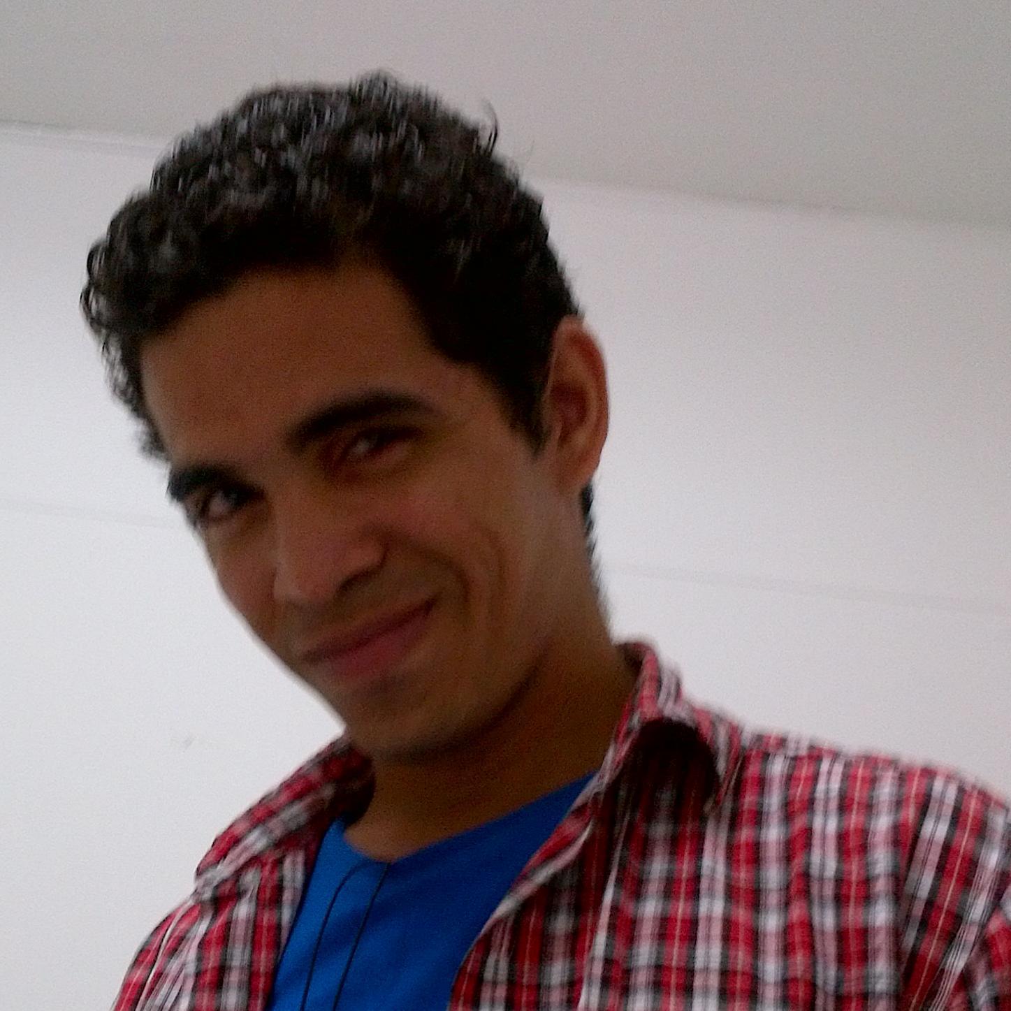 Blogueiro e intenso observador da Vida humana na Ilha do Amor!