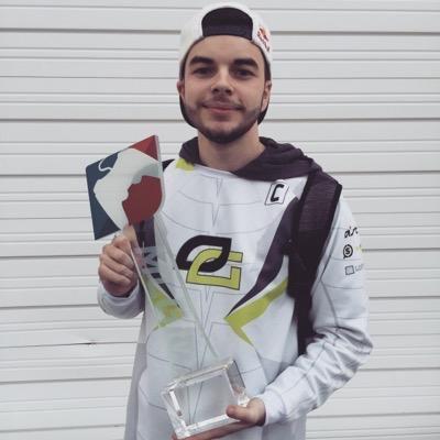 Veteran Call of Duty Pro Gamer! 5% off with code NaDeSHoT for Scuf controllers! Only Accounts - OpTic NaDeSHoT & OpTic H0VA http://t.co/2ixYX09NDQ