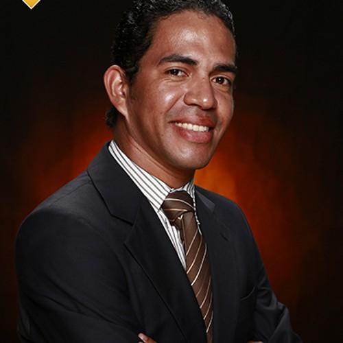 Farmaceutico, Dueño de ASFA, Baterista aficionado