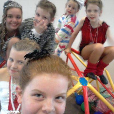 Lenator235's profile picture. Hi ich heiße Chantal und bin ein riesen großer LenaFan:-)