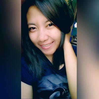 Senyumku adalah kebahagiaanku