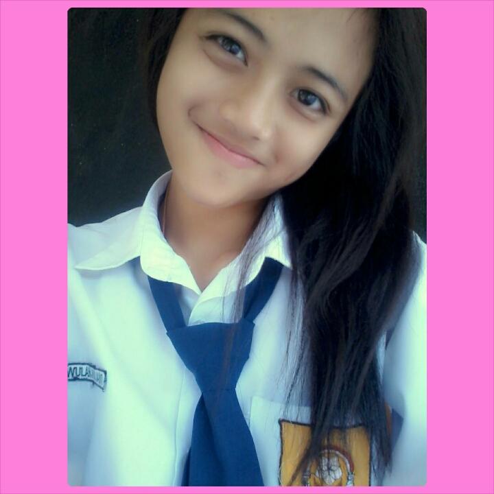 Wulan_Juliani21 Profile Picture
