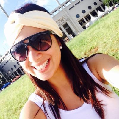 Advogada. Libriana ~indecisa~. Dramática. Sempre procurando o lado bom das situações e das pessoas.