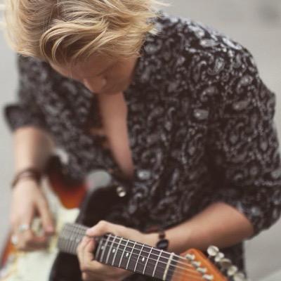 オーストラリア出身の18歳のシンガー、コーディーシンプソン( @CodySimpson)の情報をつぶやいてます。リプやDM大歓迎です。フォロバは自動です。よろしくお願いします! 《owner: Mika》