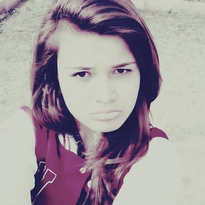 Galatasaraylıyım Yaş 15 Burdur/Bucak ^^ Futbol and Voleybol herşey ^^ Aile'm Olsun Yeter. Sezen'in söylediği gibi:''Masum değiliz hiçbirimiz''.