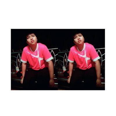 เปนคนง่ายๆ ยังไงก้ได้ ทวิตตามความรู้สึก. :)